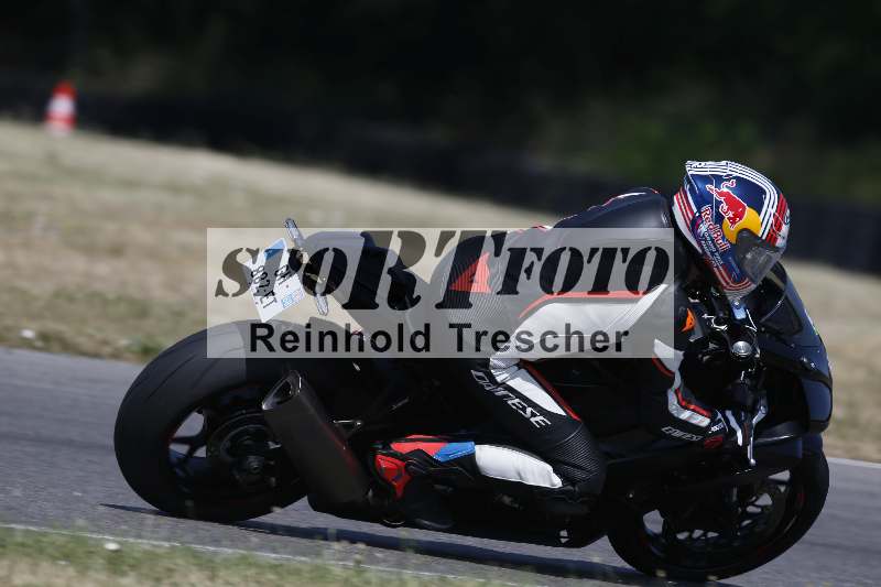 Archiv-2023/28 05.06.2023 Moto Club Anneau du Rhin/blanc-novice/3